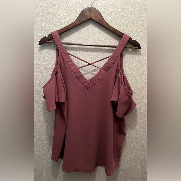 Mauve Peek-a boo/Off Shoulder Blouse; Large - Picture 2 of 4